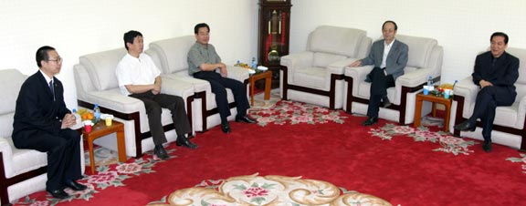 山东省委副书记高新亭等领导参观平安山东招