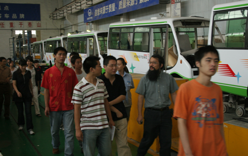 备战恒通杯 重庆交大教授率学子赴恒通参观 