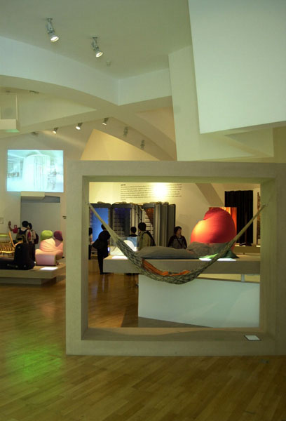 Gehry��Ʒ��Vitra�Ҿ߹�˾�ܲ�_rhzhi.net