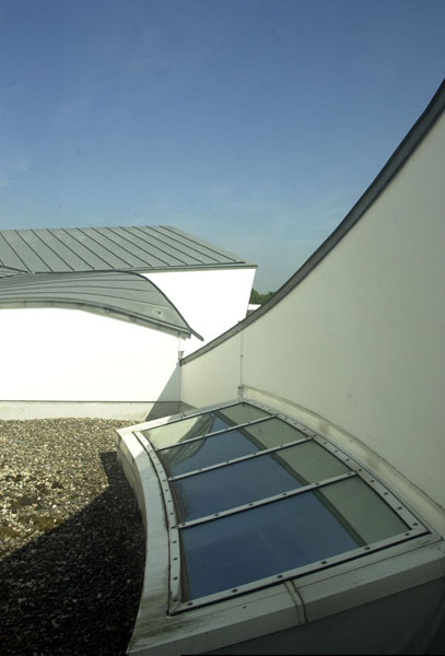 Gehry��Ʒ��Vitra�Ҿ߹�˾�ܲ�_rhzhi.net