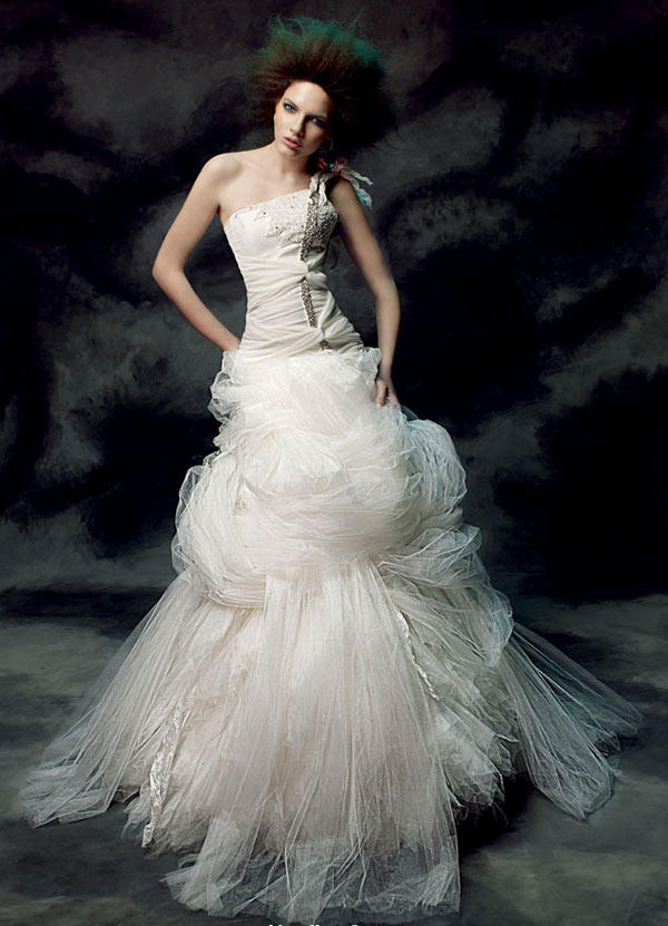 maria_karin_couture_2011_wedding_gown.jpg