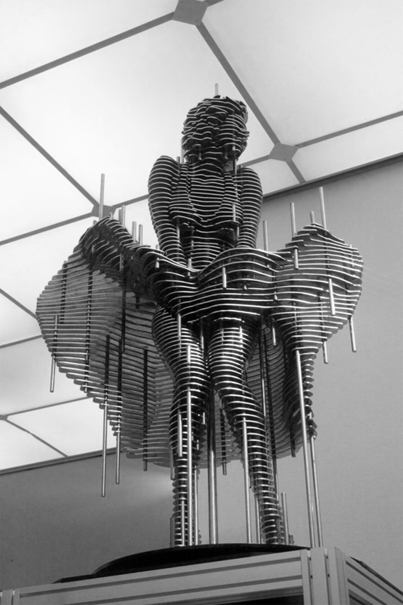 韩国雕塑艺术家朴赞女(Park Chan Girl)精于金属切片雕塑