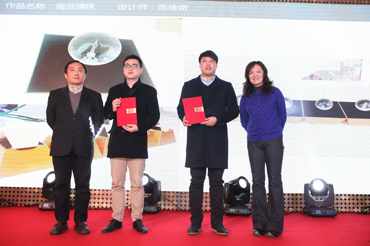 “海上丝路”2015上海旅游纪念品设计大赛开花结果 一等奖作品《涂游上海》系列现场遭“抢单”